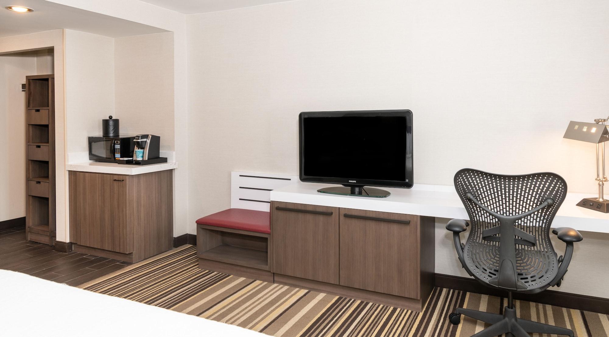 Hilton Garden Inn Philadelphia-Fort Washington Extérieur photo