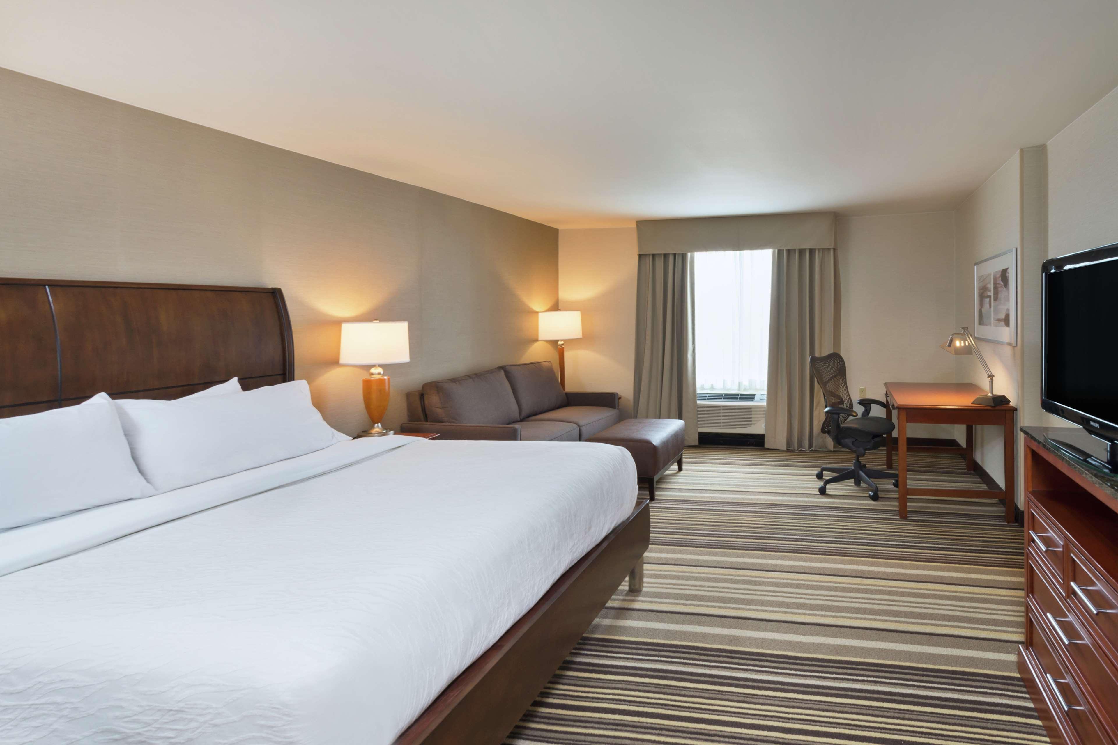 Hilton Garden Inn Philadelphia-Fort Washington Extérieur photo