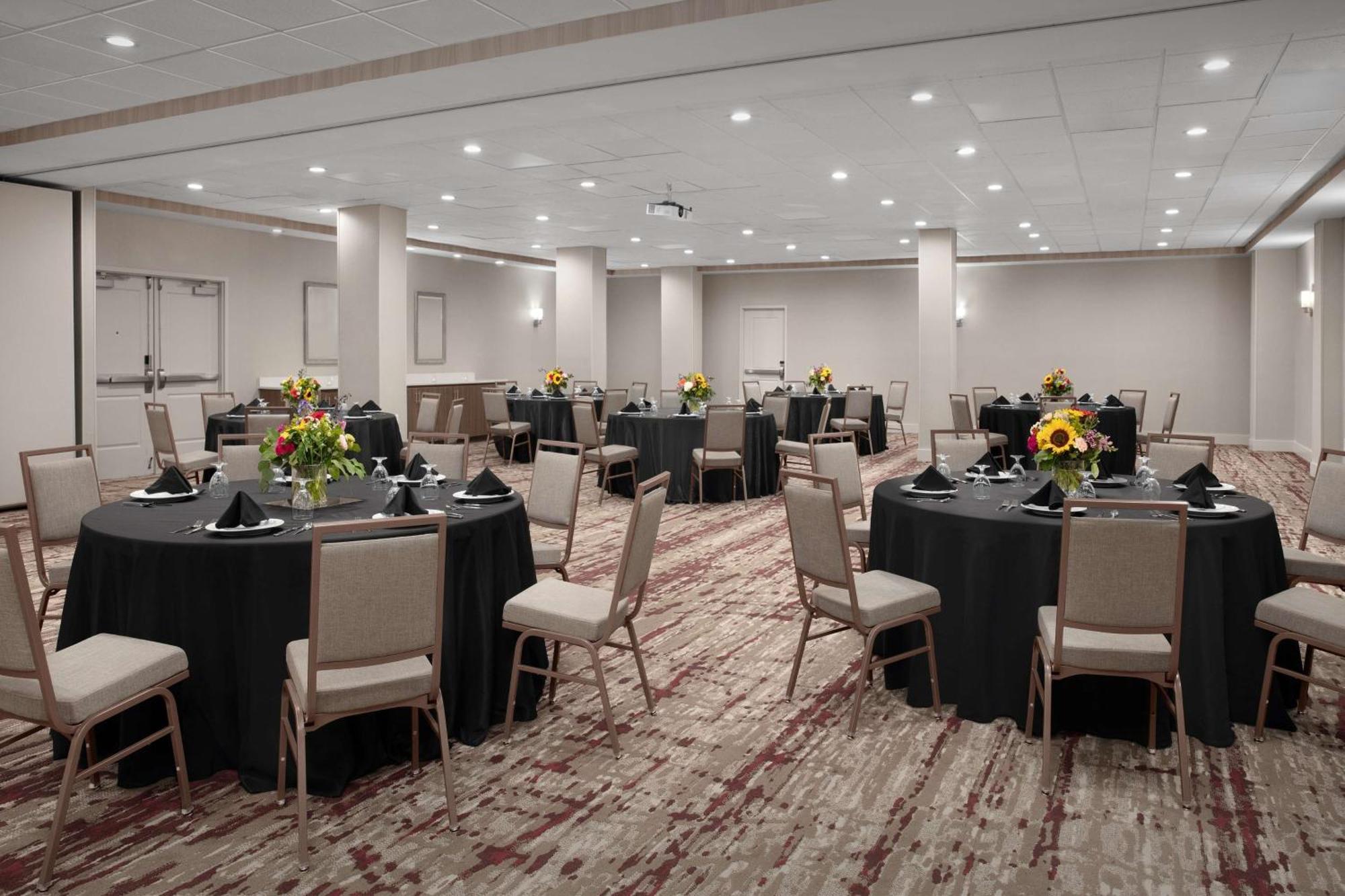 Hilton Garden Inn Philadelphia-Fort Washington Extérieur photo