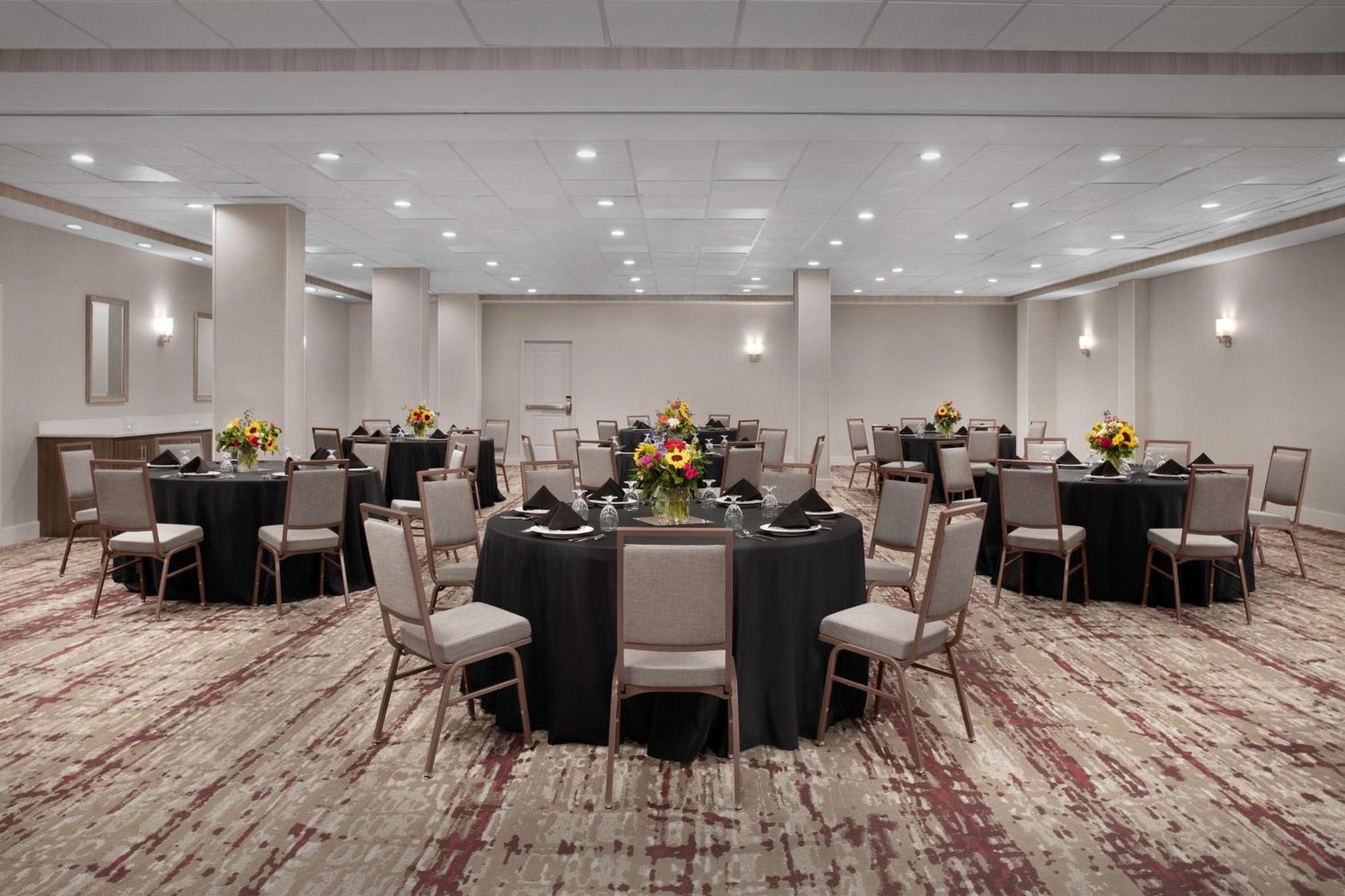 Hilton Garden Inn Philadelphia-Fort Washington Extérieur photo