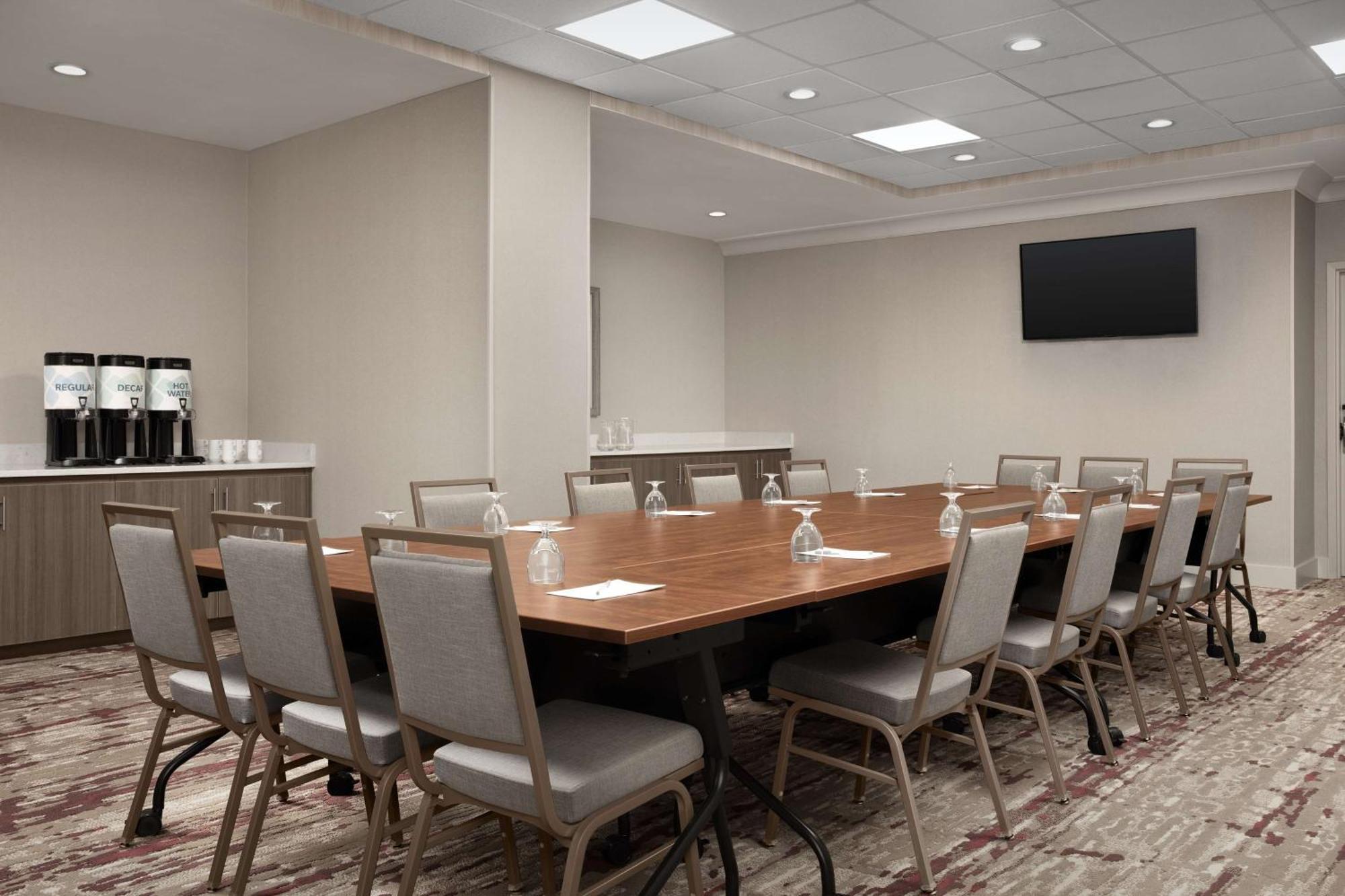 Hilton Garden Inn Philadelphia-Fort Washington Extérieur photo