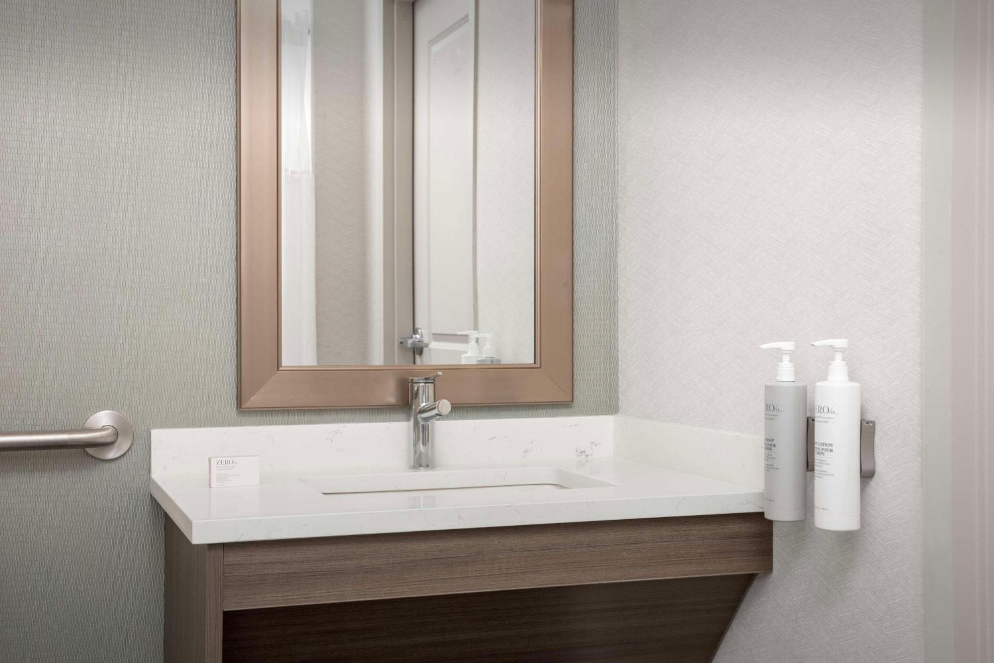 Hilton Garden Inn Philadelphia-Fort Washington Extérieur photo
