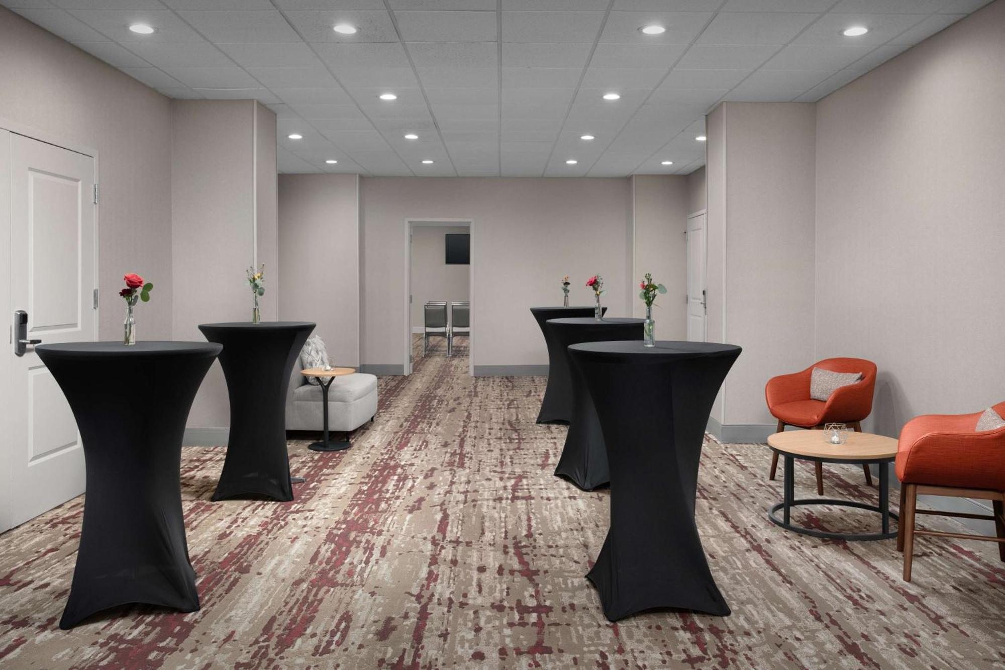 Hilton Garden Inn Philadelphia-Fort Washington Extérieur photo