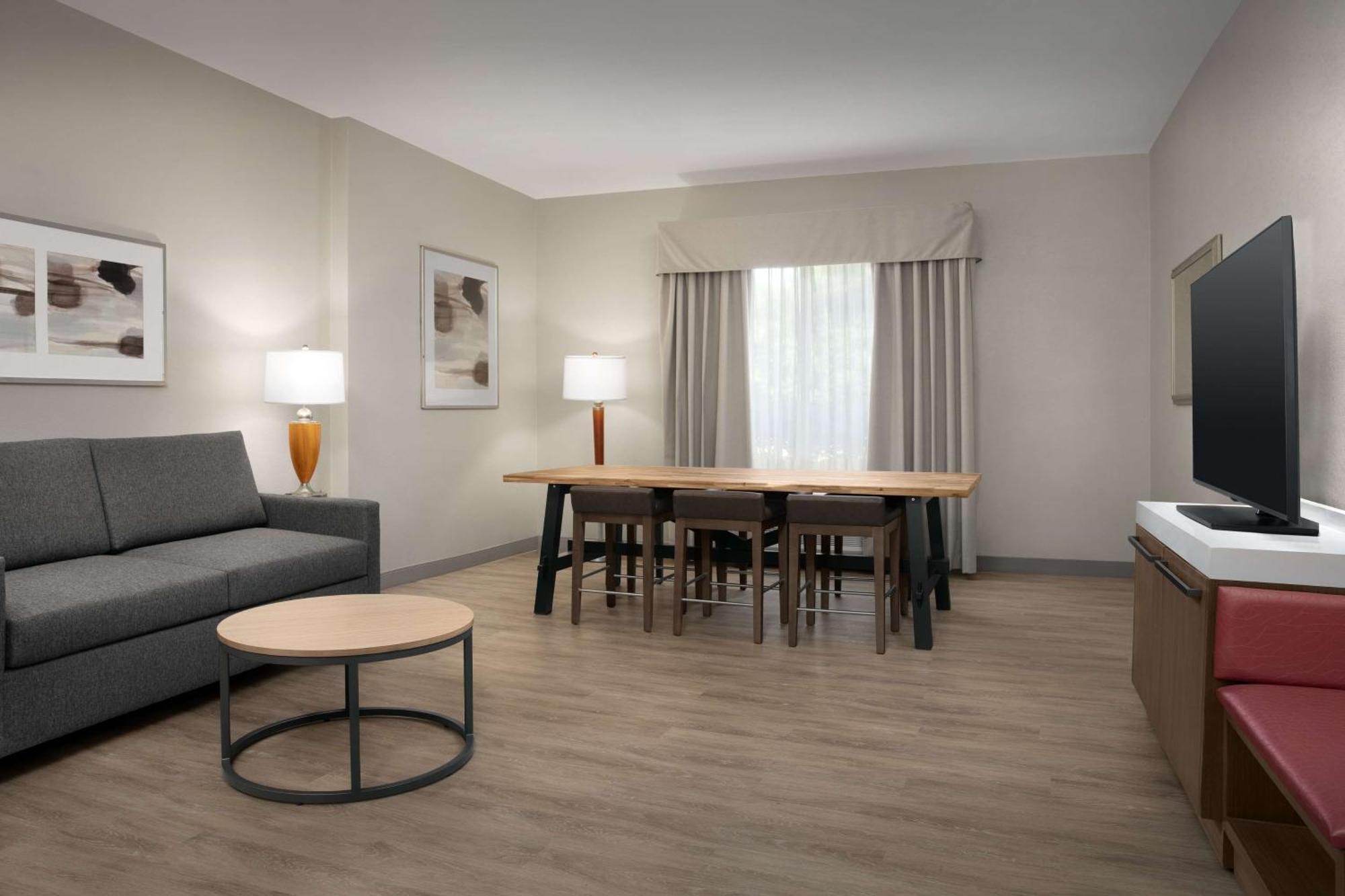 Hilton Garden Inn Philadelphia-Fort Washington Extérieur photo
