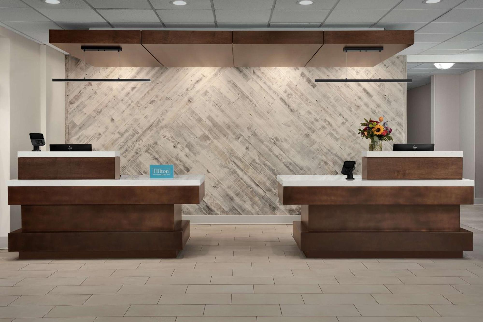 Hilton Garden Inn Philadelphia-Fort Washington Extérieur photo